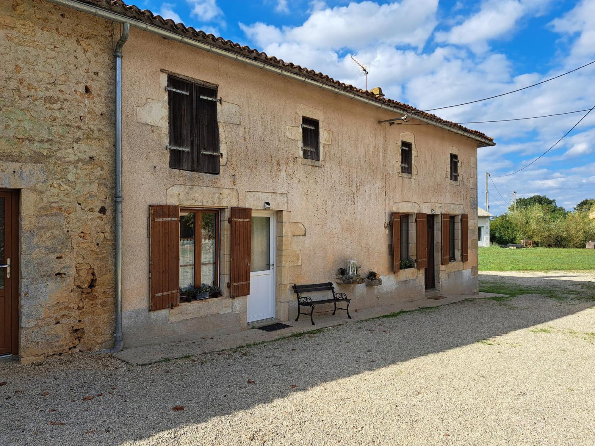 Domaine De La Briouse Bed & Breakfast Sanxay Eksteriør bilde