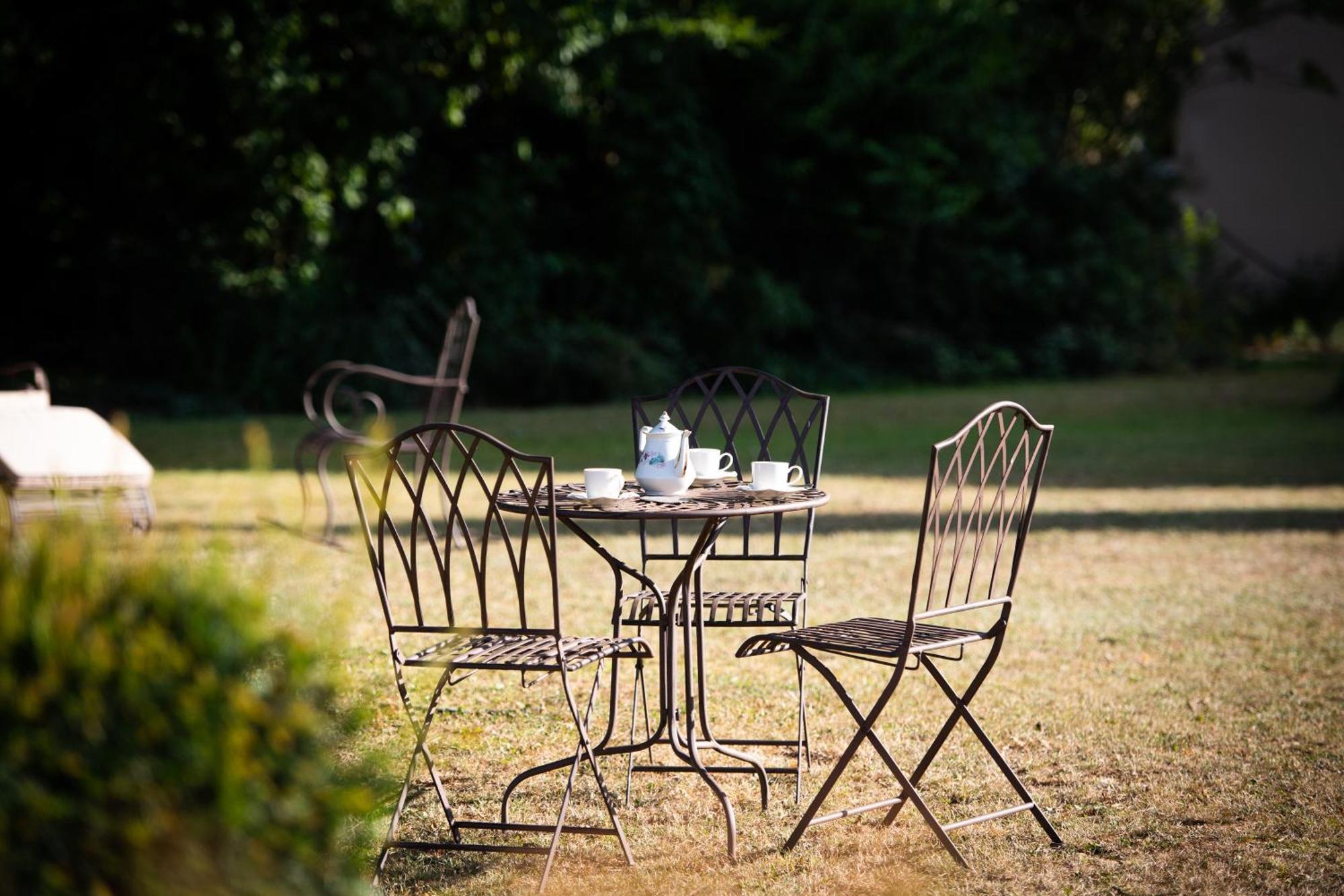 Domaine De La Briouse Bed & Breakfast Sanxay Eksteriør bilde